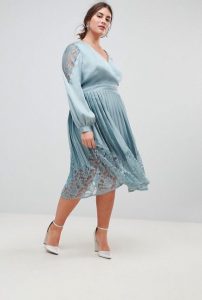 Dress for a Wedding with Sleeves for Curvy