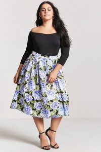Plus Size Pleated Floral Skirt